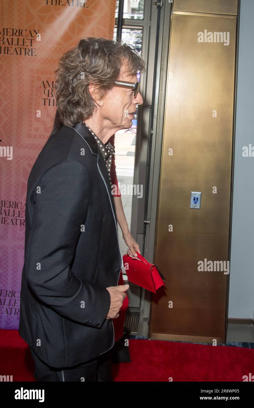 NEW YORK, NEW YORK - JUNE 22: Mick Jagger attends the 2023 American Ballet Theater's June Gala and New York Premier of 'Like Water for Chocolate' at The Metropolitan Opera House on June 22, 2023 in New York City. Stock Photo