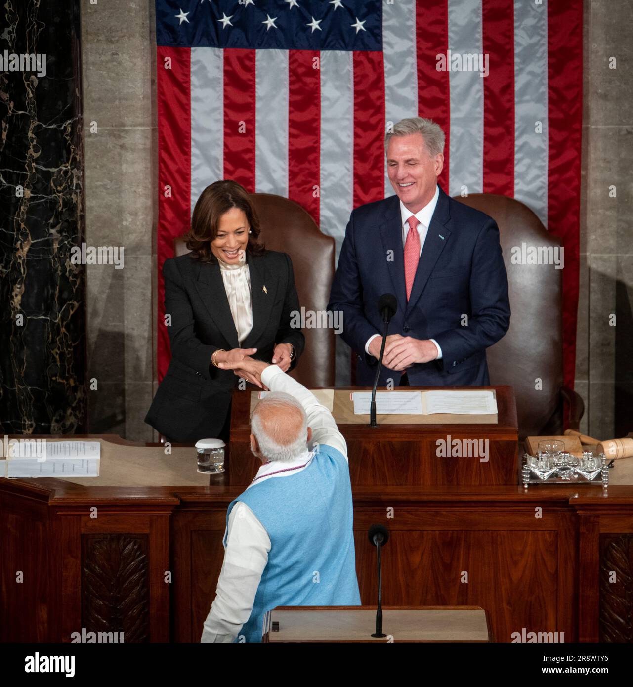 https://c8.alamy.com/comp/2R8WTY6/washington-united-states-22nd-june-2023-prime-minister-of-india-narendra-modi-center-is-greeted-by-united-states-vice-president-kamala-harris-lefty-and-speaker-of-the-united-states-house-of-representatives-kevin-mccarthy-republican-of-california-right-as-he-arrives-for-a-joint-address-to-congress-at-the-us-capitol-in-washington-dc-usa-thursday-june-22-2023-photo-by-rod-lamkeycnpabacapresscom-credit-abaca-pressalamy-live-news-2R8WTY6.jpg