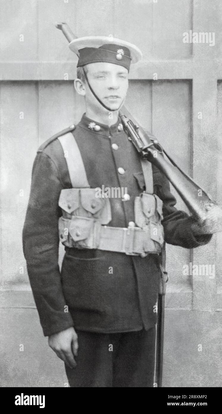 A marine in the Royal Marine Artillery with a SMLE rifle and 1908 pattern webbing c.1908-1923. Stock Photo