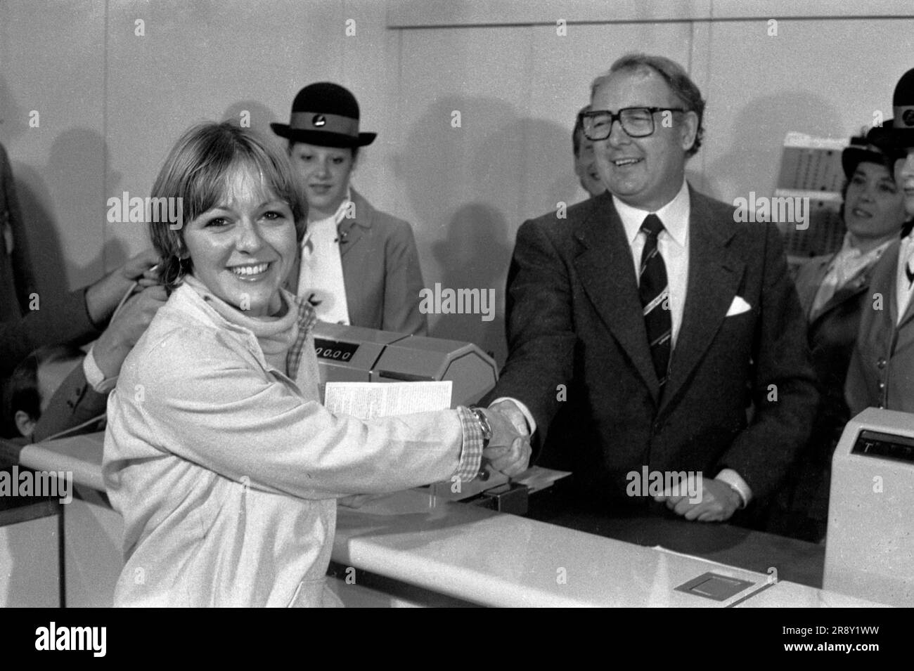 freddie-laker-launched-skytrain-laker-airways-the-inaugural-flight