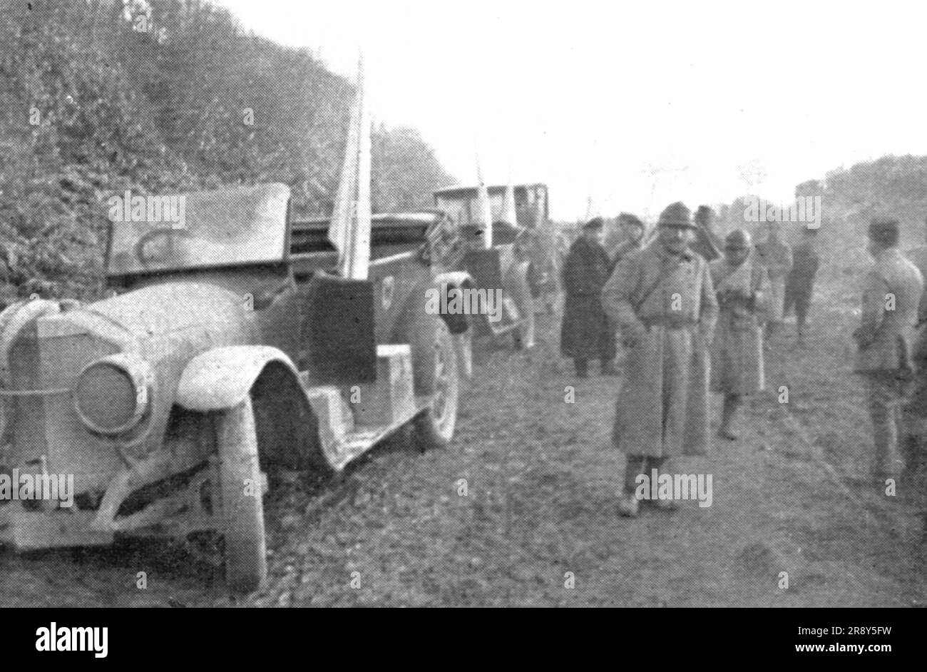 ''La Capitulation Allemande; A Rocquigny; les voitures allemandes qui amenerent les parlementaires jusqu'a la Capelle, arborant le draeau blanc', 1918. From &quot;L'Album de la Guerre 1914-1919, Volume 2&quot; [L'Illustration, Paris, 1924]. Stock Photo