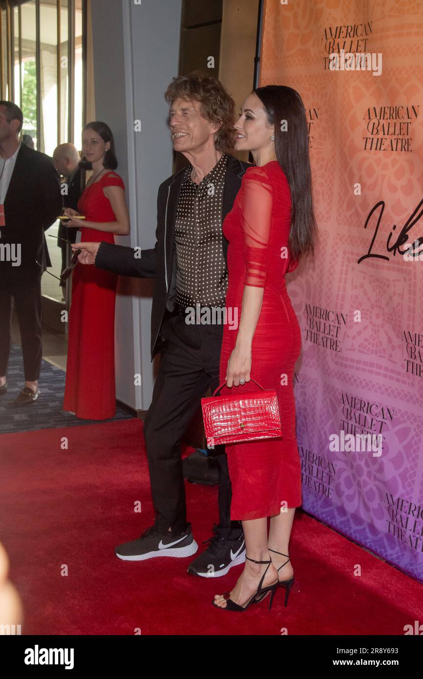New York, United States. 22nd June, 2023. Melanie Hamrick and Mick Jagger attend the 2023 American Ballet Theater's June Gala and New York Premier of 'Like Water for Chocolate' at The Metropolitan Opera House in New York City. (Photo by Ron Adar/SOPA Images/Sipa USA) Credit: Sipa USA/Alamy Live News Stock Photo