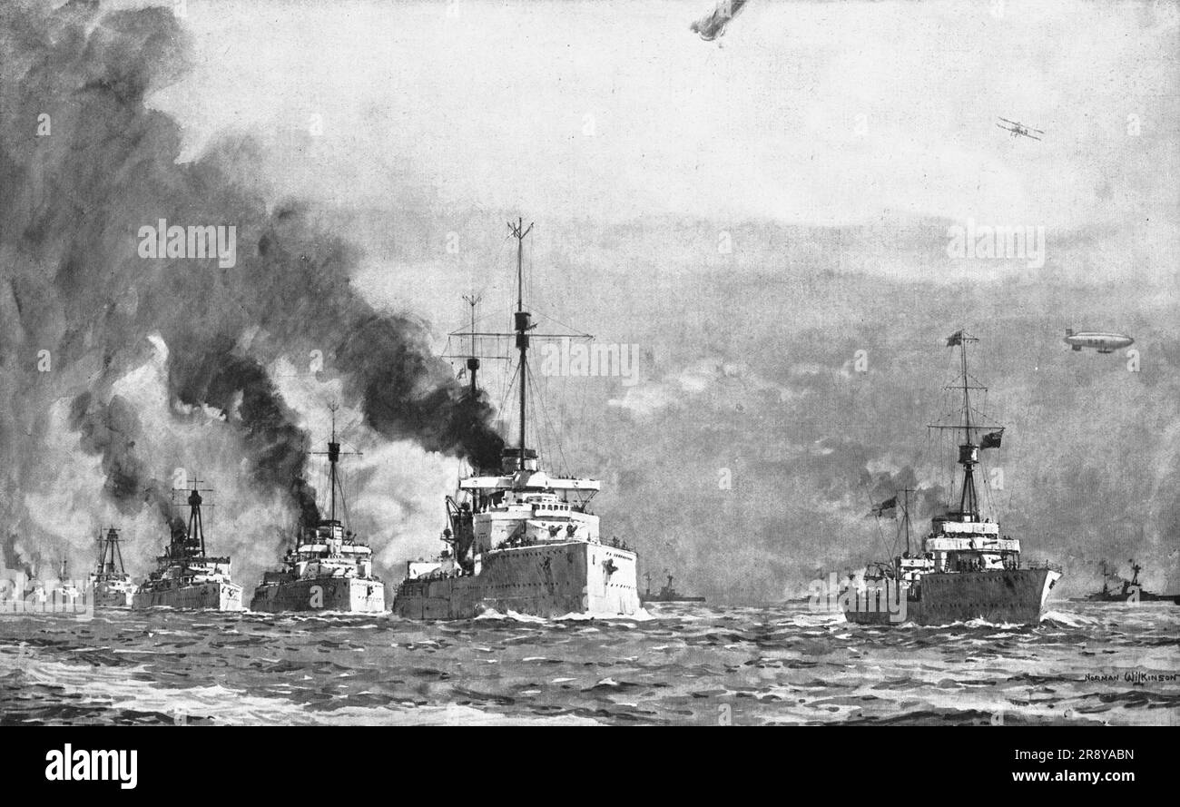 'Le Reddition de la Flotte Allemande; le 21 novembre 1918, a midi, les grands navires de bataille allemands, naviguant en tete de la longue colonne des 70 batiments de guerre livres par l'allemagne aux termes de l'armistice, arrivaent dans les eaux britanniques, au large de la base anglaise de Rosyth, ou l'immense escadre mouillait a 13 h 30. Le matin, a 9 hr 30, les forces navales alliees venues pour saisir la flotte allemande s'etaient avancees a la rencontre de celle-ci, au large du Firth of Forth, et l'avaient ramenee en l'encadrant, Cette armee de navires couvrait la mer sur 11 kilometres Stock Photo