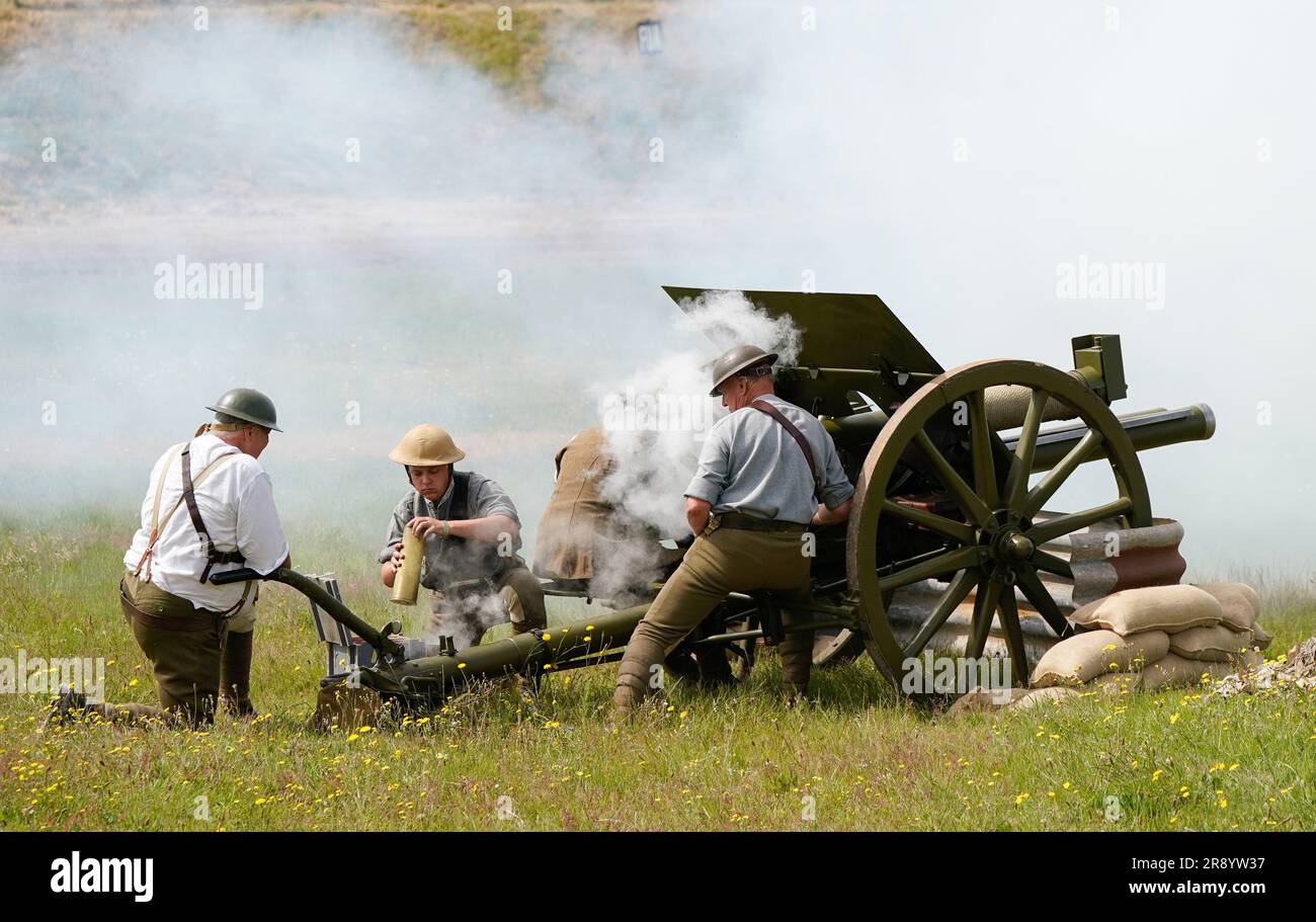 World war one pounder gun hi-res stock photography and images - Alamy