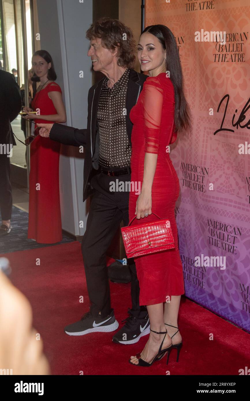 New York, New York, USA. 23rd June, 2023. (NEW) 2023 American Ballet Theater's June Gala and New York Premier of 'Like Water for Chocolate'. June 22, 2023, New York, New York, USA: Melanie Hamrick and Mick Jagger attend the 2023 American Ballet Theater's June Gala and New York Premier of 'Like Water for Chocolate' at The Metropolitan Opera House on June 22, 2023 in New York City. (Credit Image: © M10s/TheNEWS2 via ZUMA Press Wire) EDITORIAL USAGE ONLY! Not for Commercial USAGE! Stock Photo