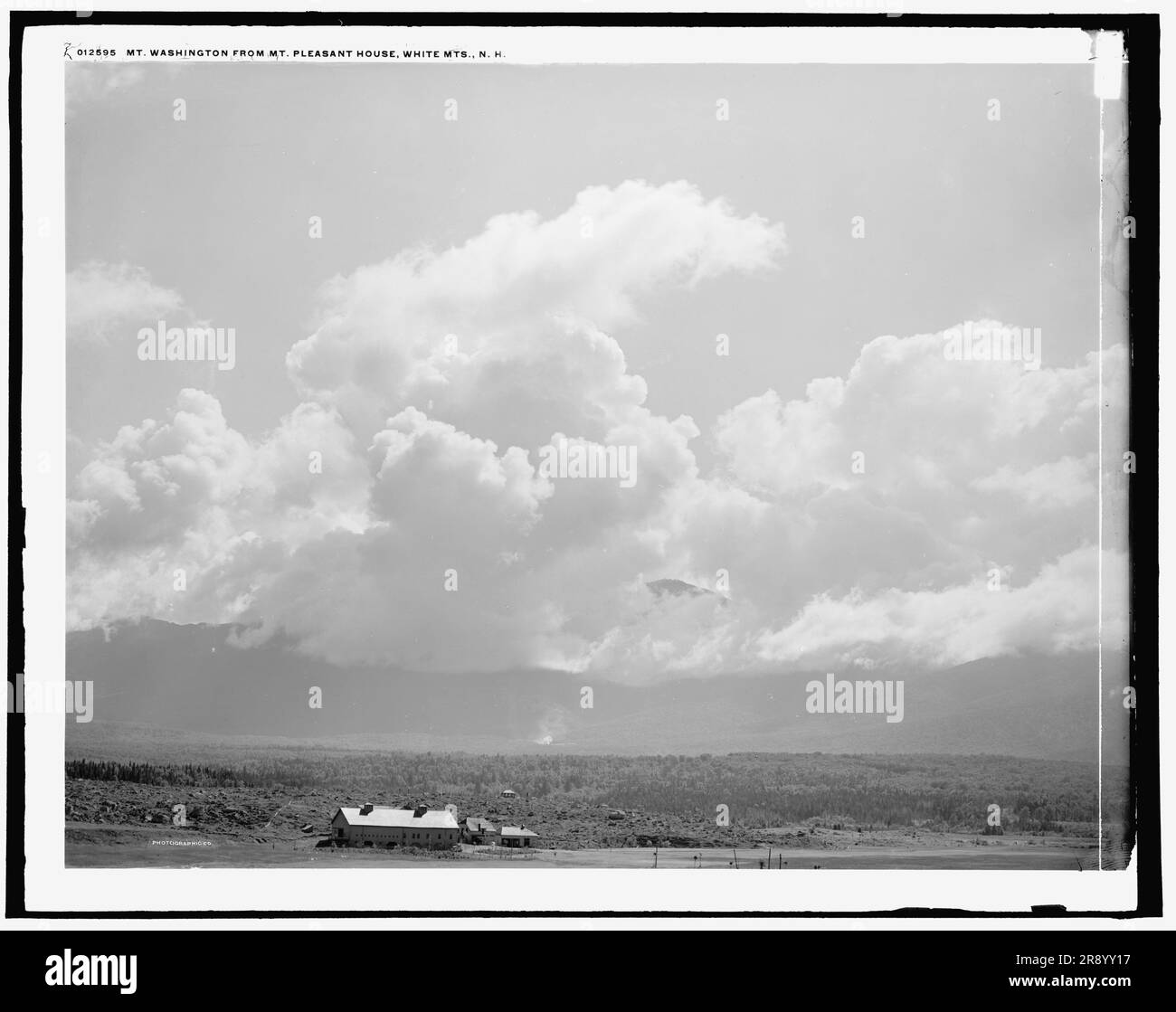 Mount washington hotel Black and White Stock Photos & Images - Alamy
