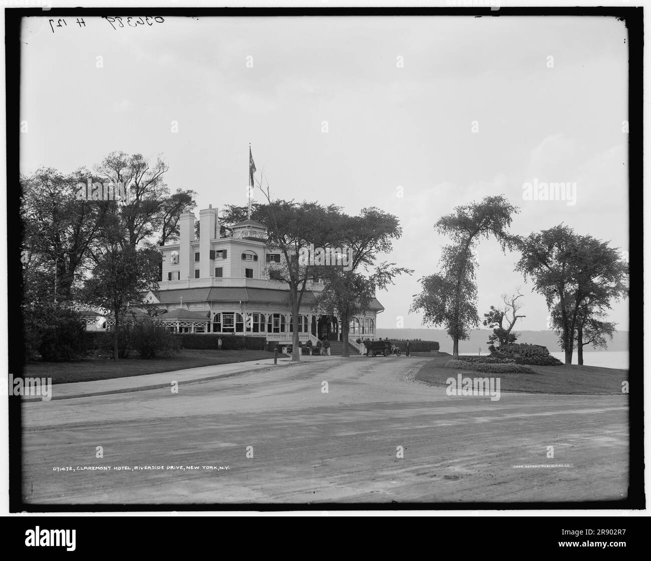 Claremont Hotel i.e. Inn, Riverside Drive, New York, N.Y., c.between 1900 and 1910. Stock Photo