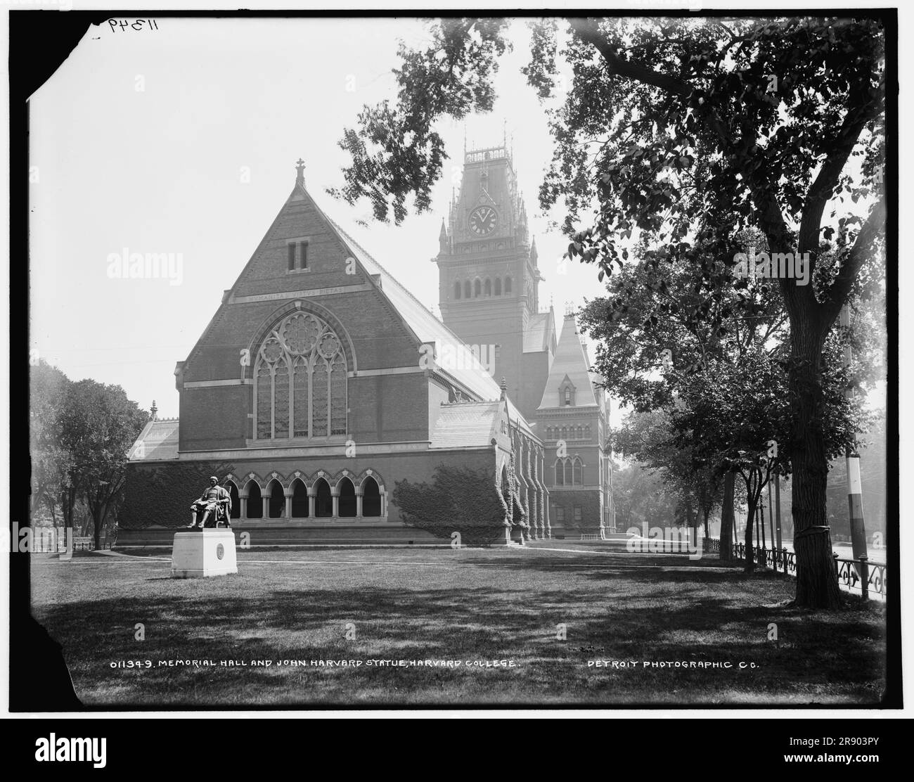 Harvard yard Black and White Stock Photos & Images - Alamy