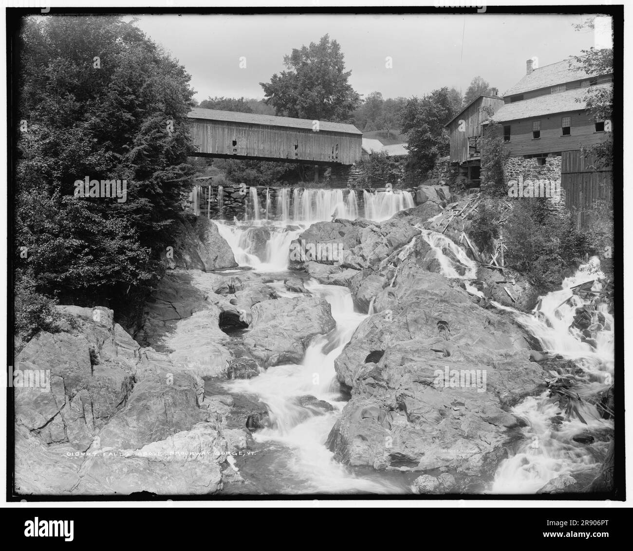 Covered bridges connecticut river Black and White Stock Photos & Images