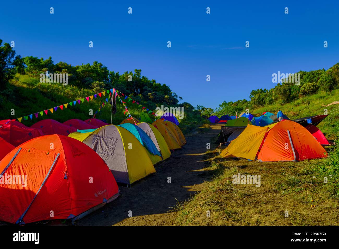 Altitude tent hi-res stock photography and images - Alamy