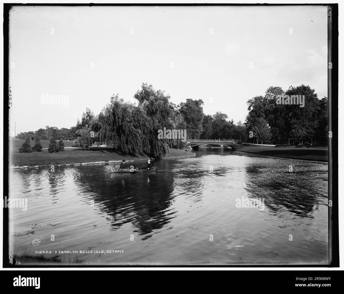 A Canal on Belle Isle, Detroit, between 1890 and 1901 Stock Photo Alamy
