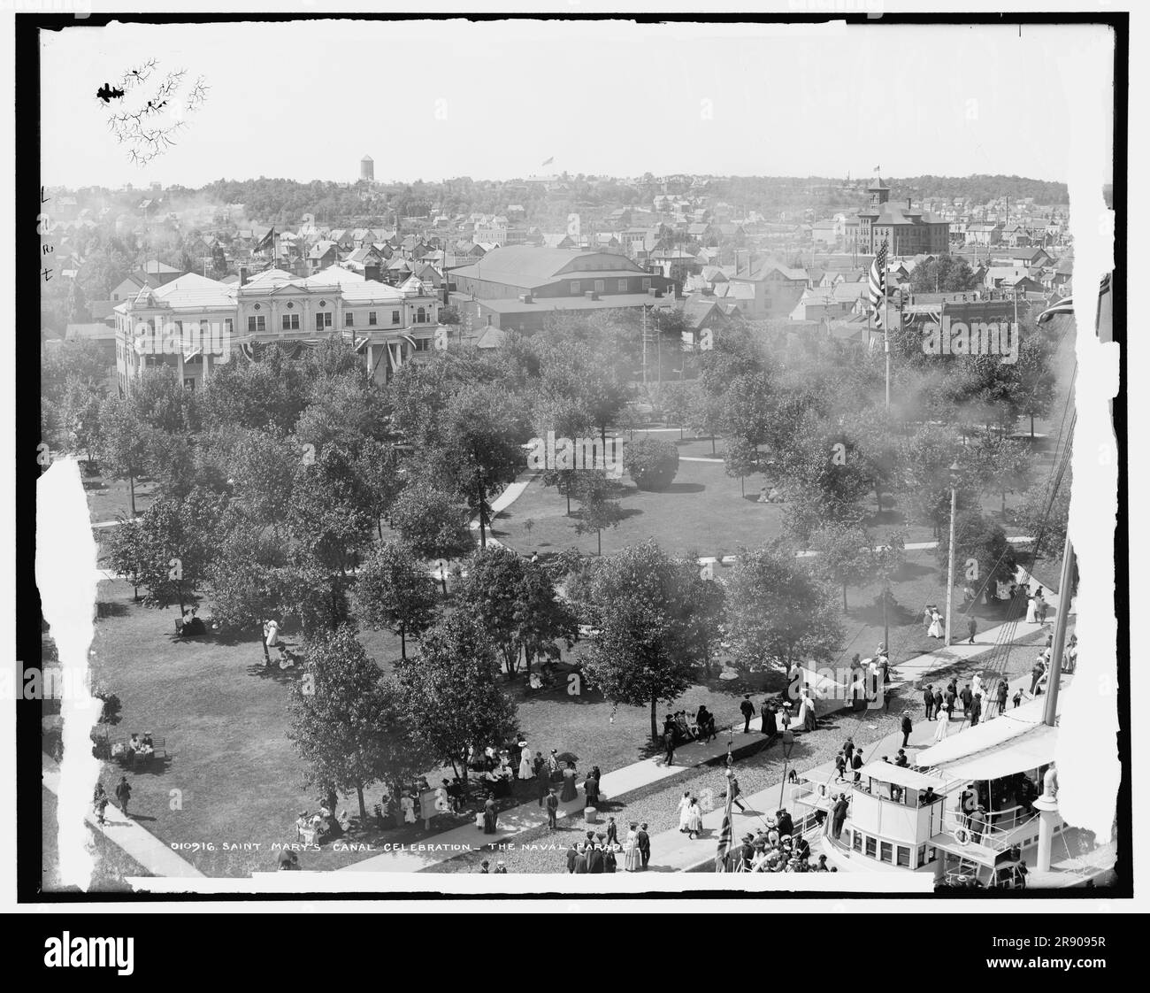 Canada Us Border Black And White Stock Photos Images Alamy canada-us-border-black-and-white-stock-photos-images-alamy