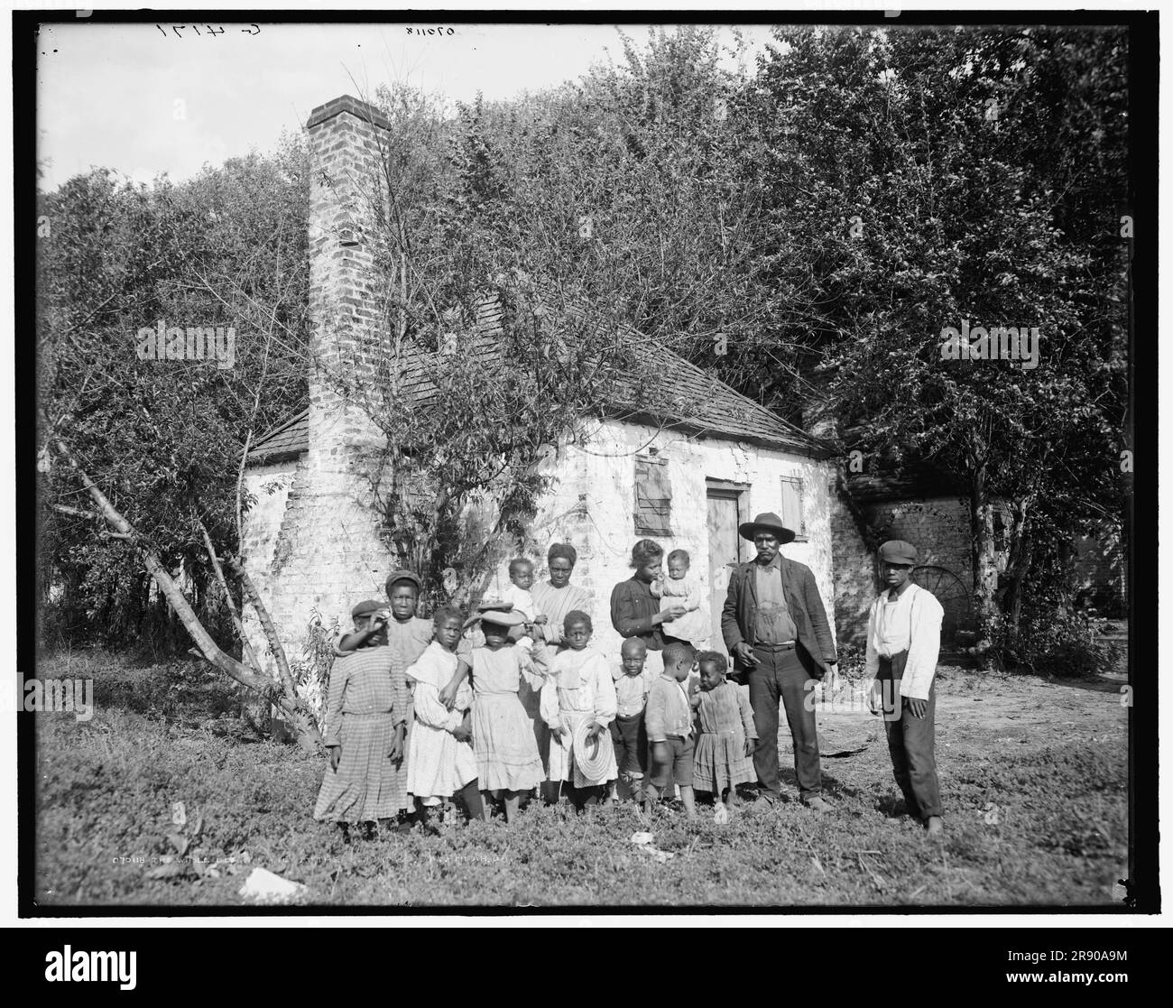 Black family usa house exterior Black and White Stock Photos & Images