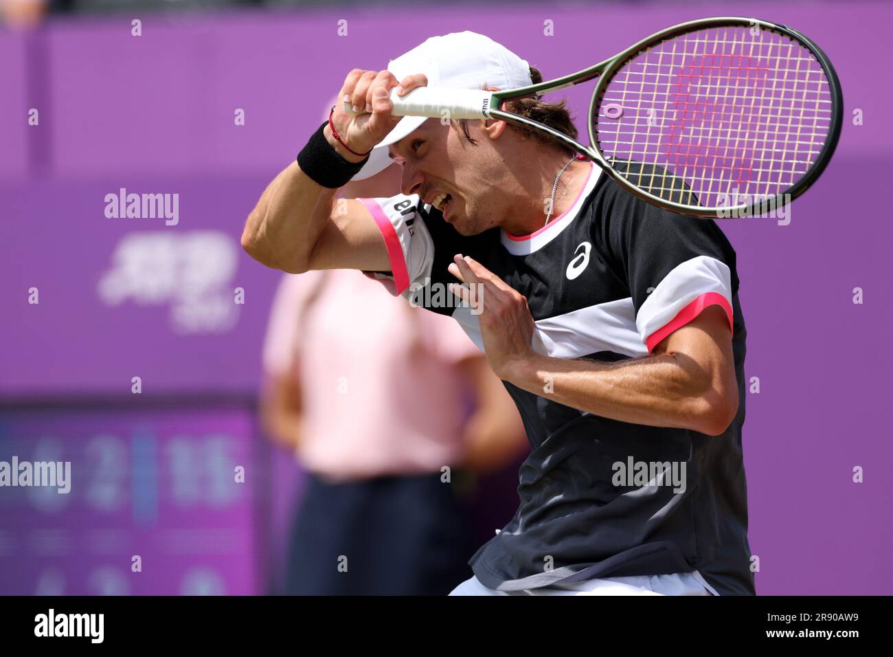 20th June 2023; Cinch Championships, Queens Club, West Kensington, London,  England: Cinch Championships Queens Club, Day 2; Andy Murray (GBR) with a  backhand shot to Alexde Minaur (AUS Stock Photo - Alamy