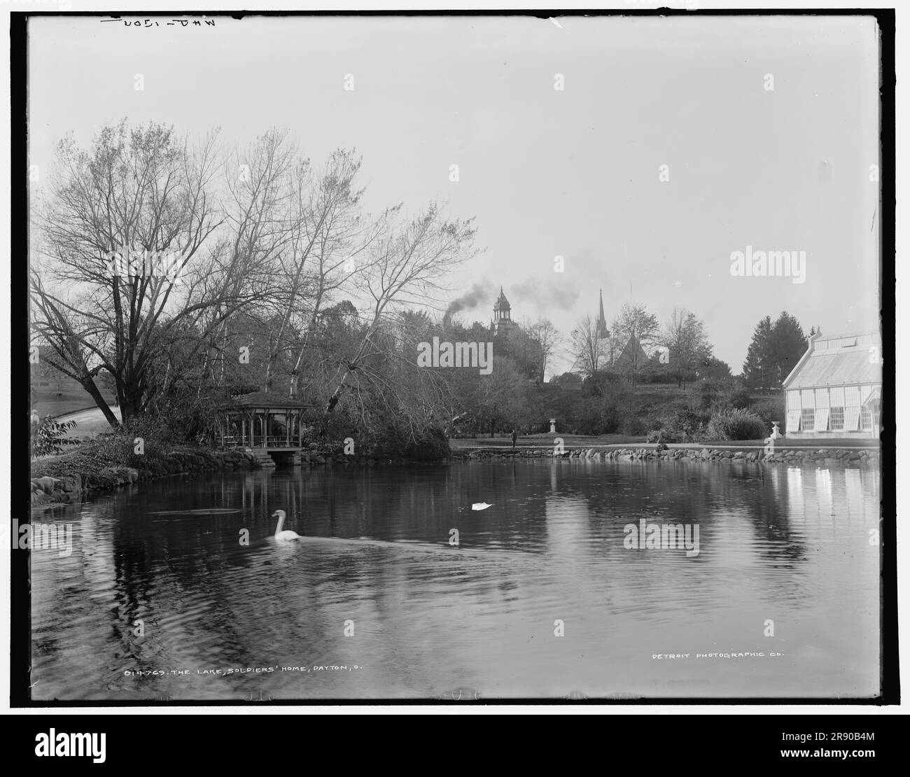 The lake, Soldiers' Home, Dayton, Ohio, (1902 Stock Photo Alamy