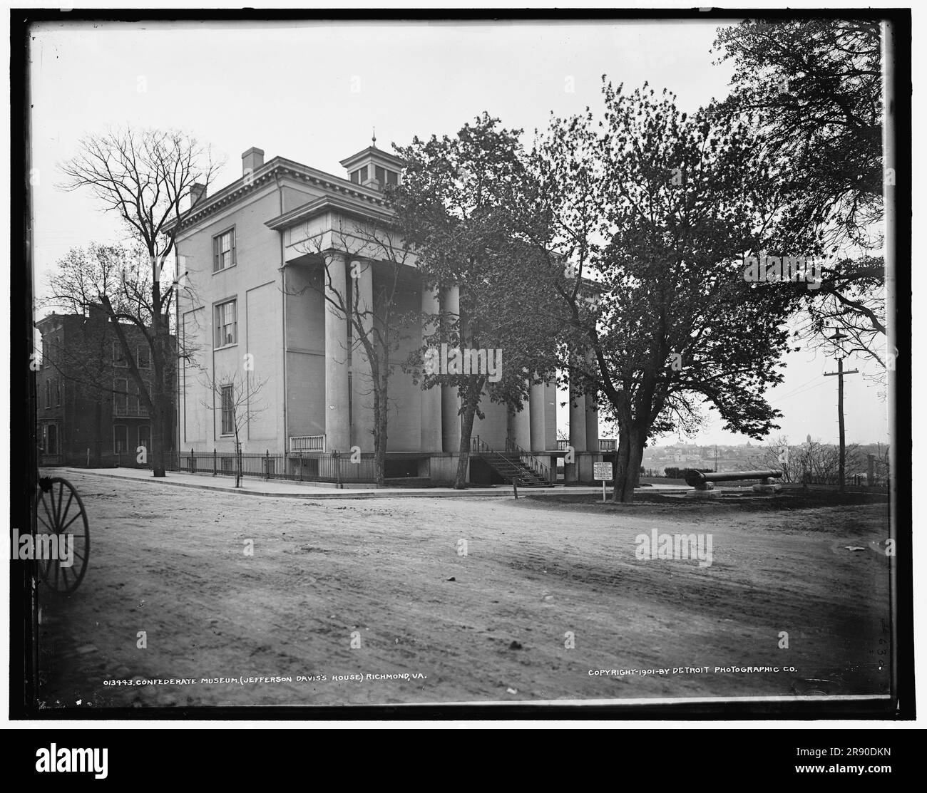 American civil war museum exterior Black and White Stock Photos ...