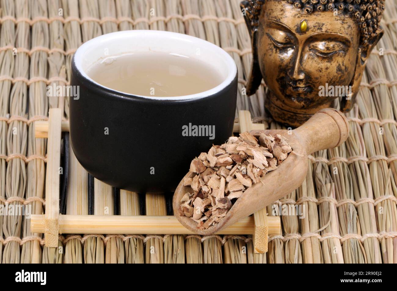 Cup of Acorus gramineus rhizome tea (Acorus tatarinowii rhizoma), Shi Chang Pu Stock Photo