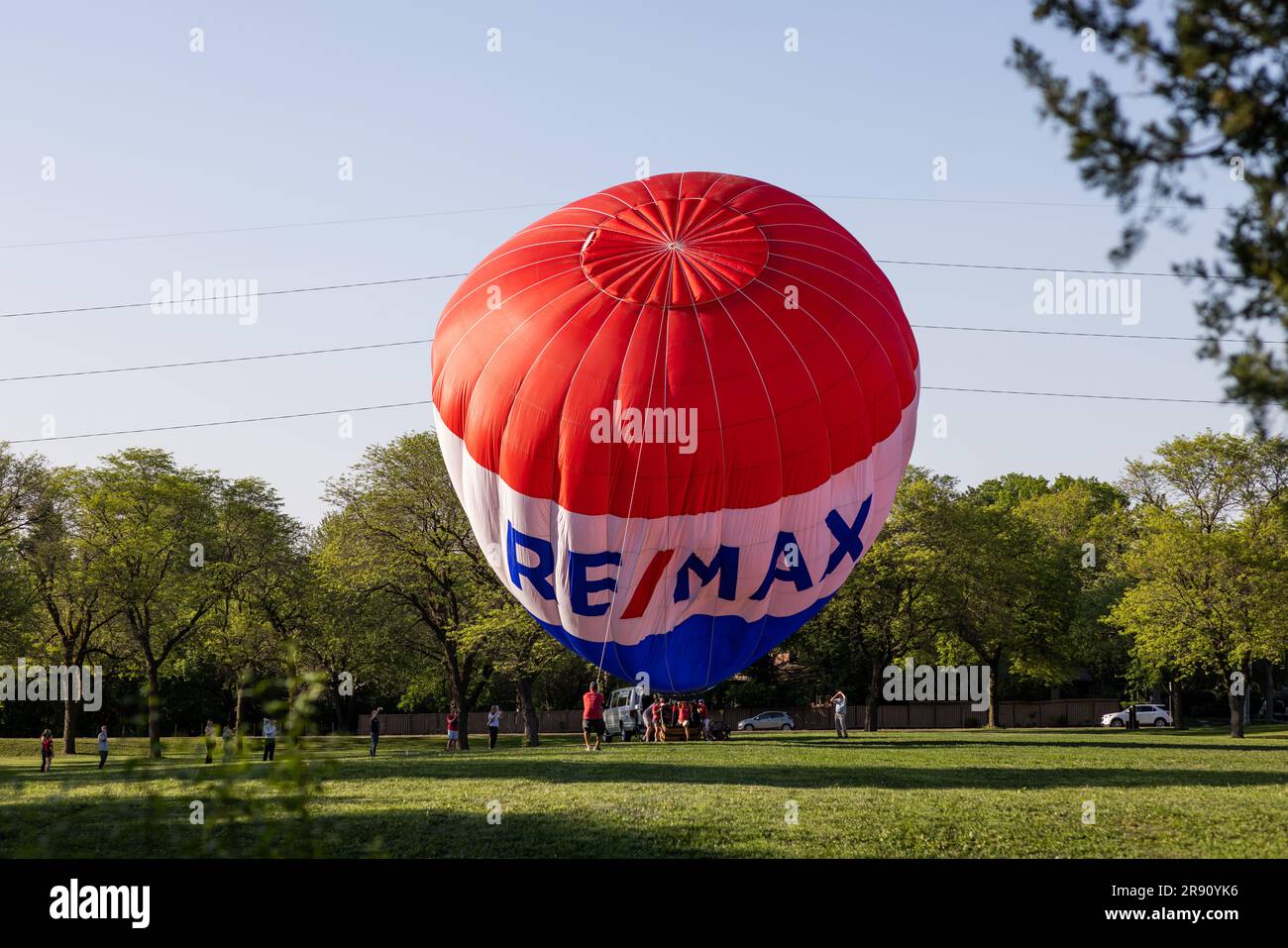 Remax hot air balloon hi-res stock photography and images - Alamy