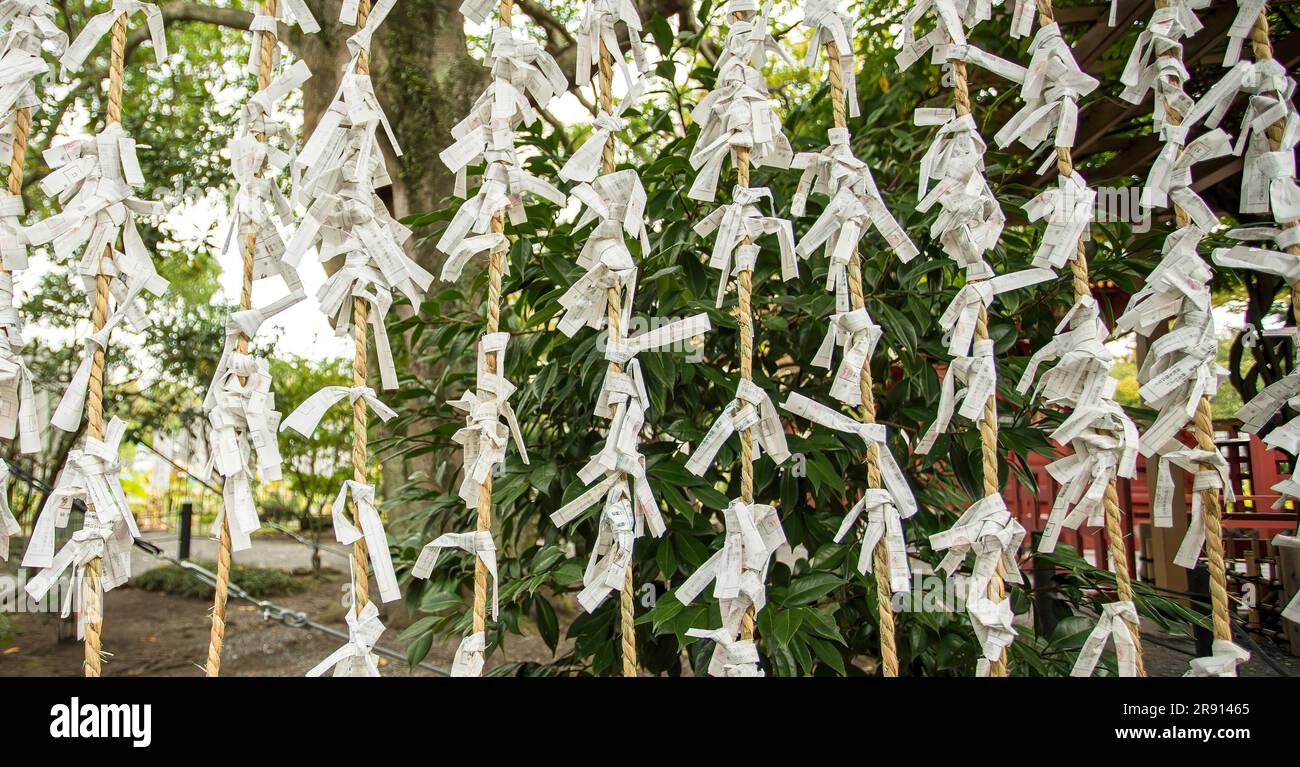 Paper wishes tied hi-res stock photography and images - Alamy
