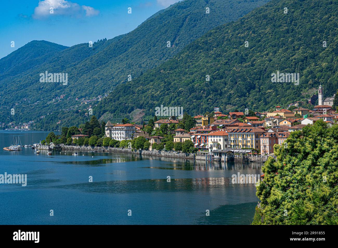 Cannero Riviera, Lake Maggiore. Panoramic view from the seafront of the old town. Piedmont, Italian Lakes, Italy, Europe Stock Photo