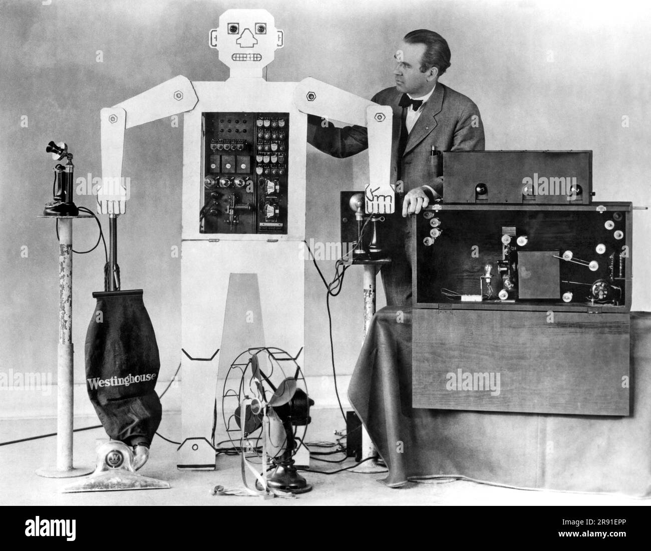 New York, New York:  c. 1928. 'Televox', the robot invented by Roy Wensley of the Westinghouse Company, which executes commands given over the telephone, has been improved by the addition of a voice, and now answers in a deep bass voice. Stock Photo
