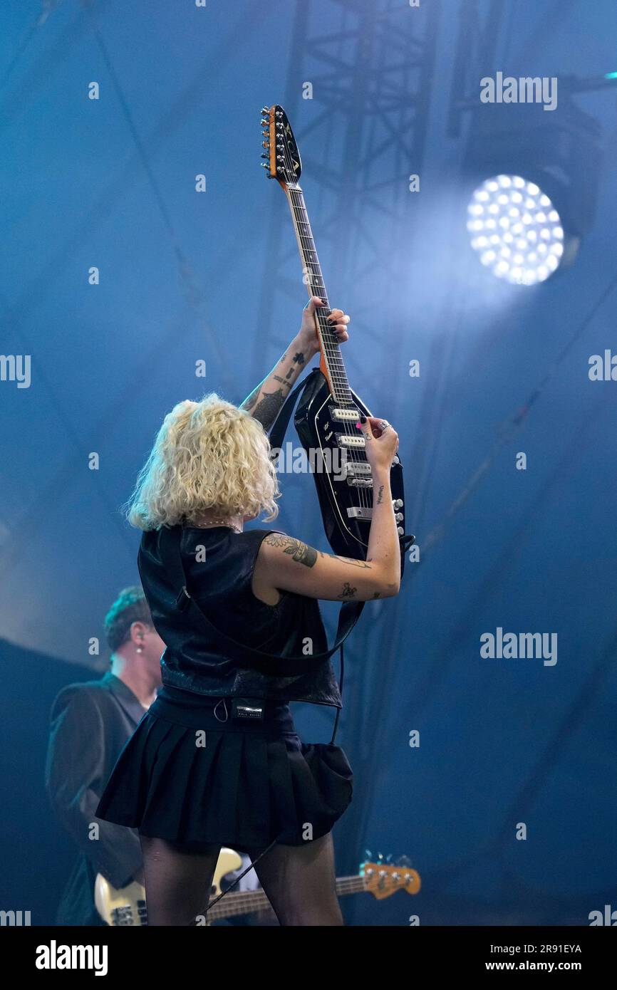Heather BaronGracie of Pale Waves performs during the Glastonbury