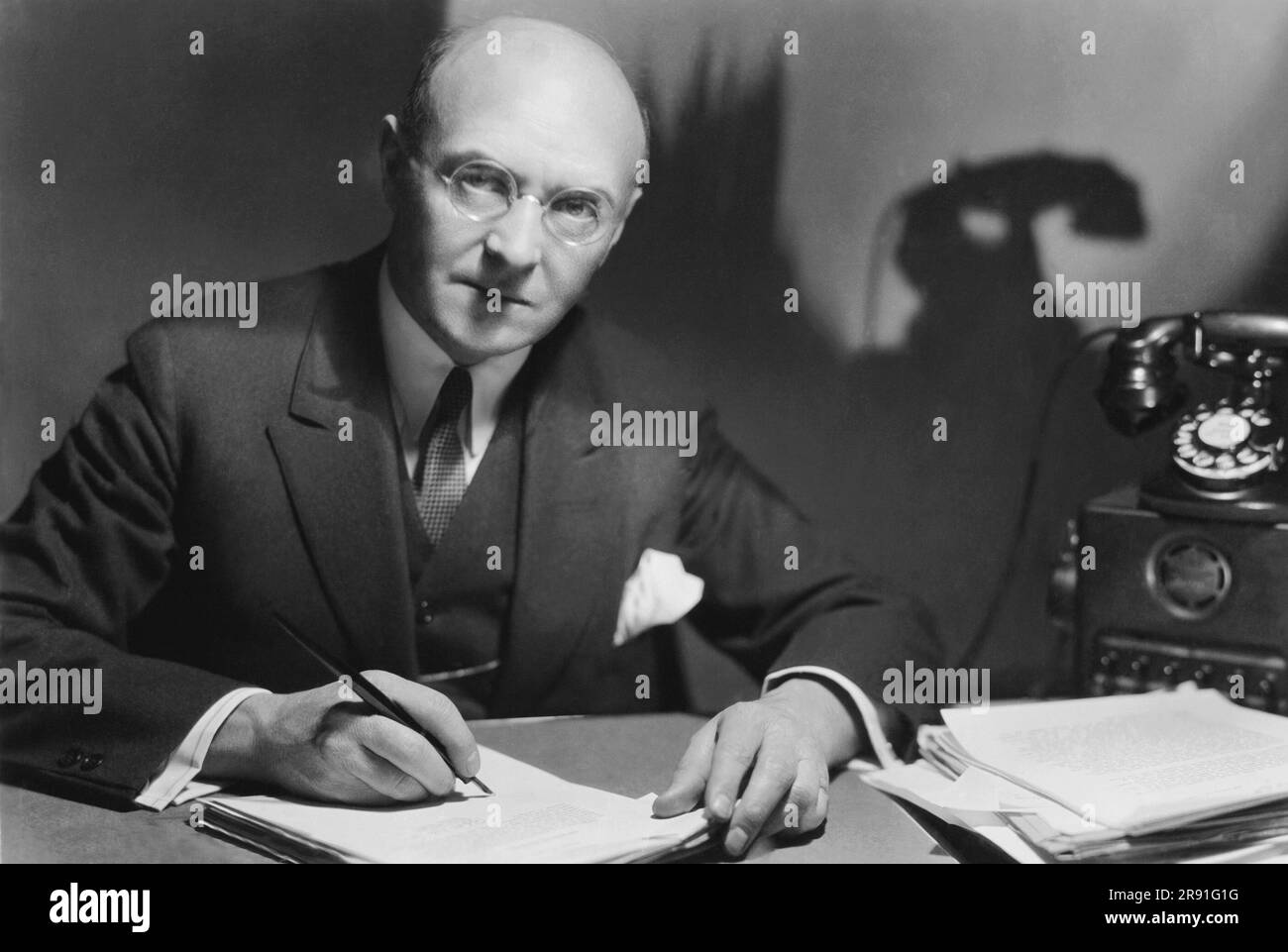 Washington, D.C.:  February 23, 1931 Assistant Attorney General John Lord O'Brian at his desk. Stock Photo