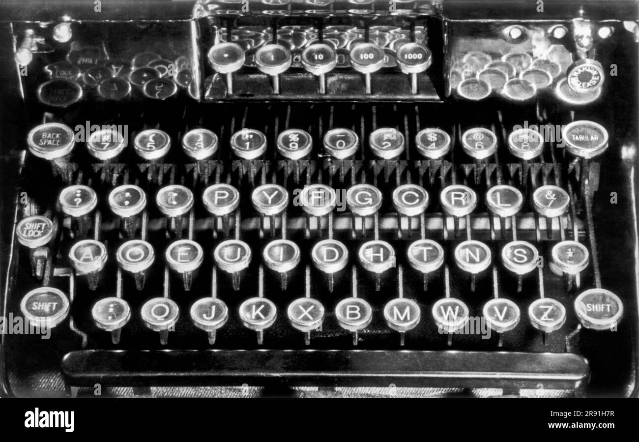 Washhington,  D.C.:  1937. A new typewriter keyboard layout devised by Naval officer, August Dvorak. It has enabled a typist to set a new record of 180 words per minute, supassing the old world record of 149. Stock Photo