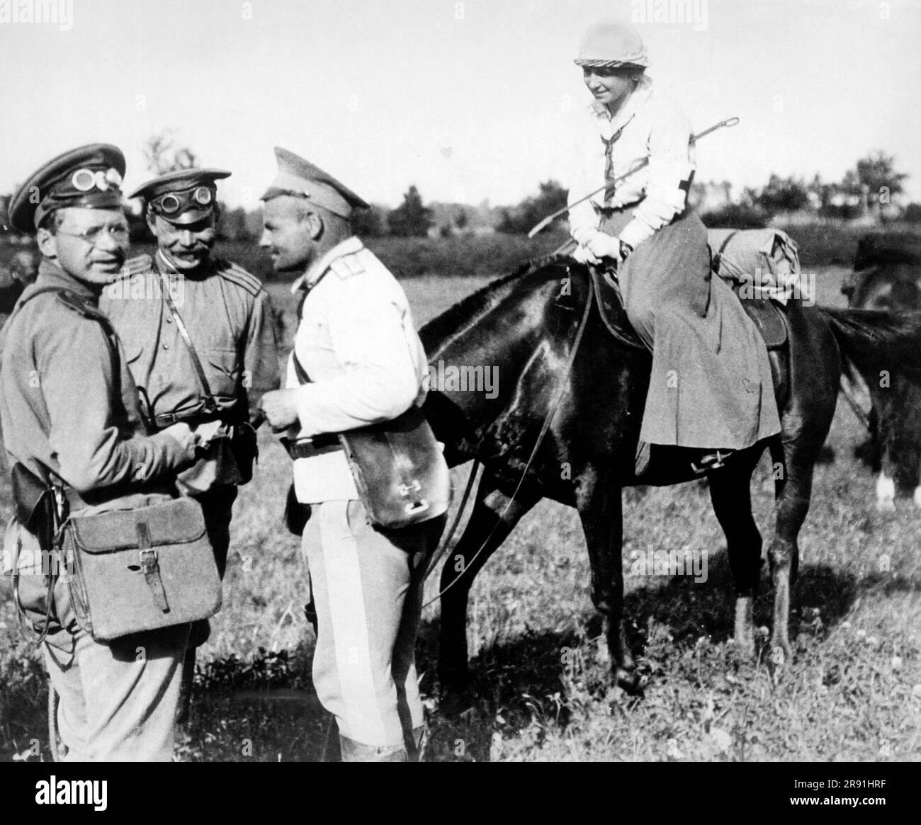 Medical assistance during ww1 hires stock photography and images Alamy