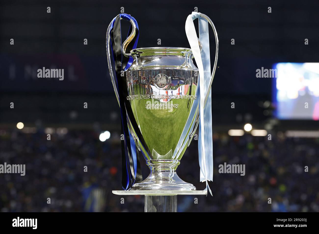 ISTANBUL - the UEFA Champions League trophy, Coupe des clubs