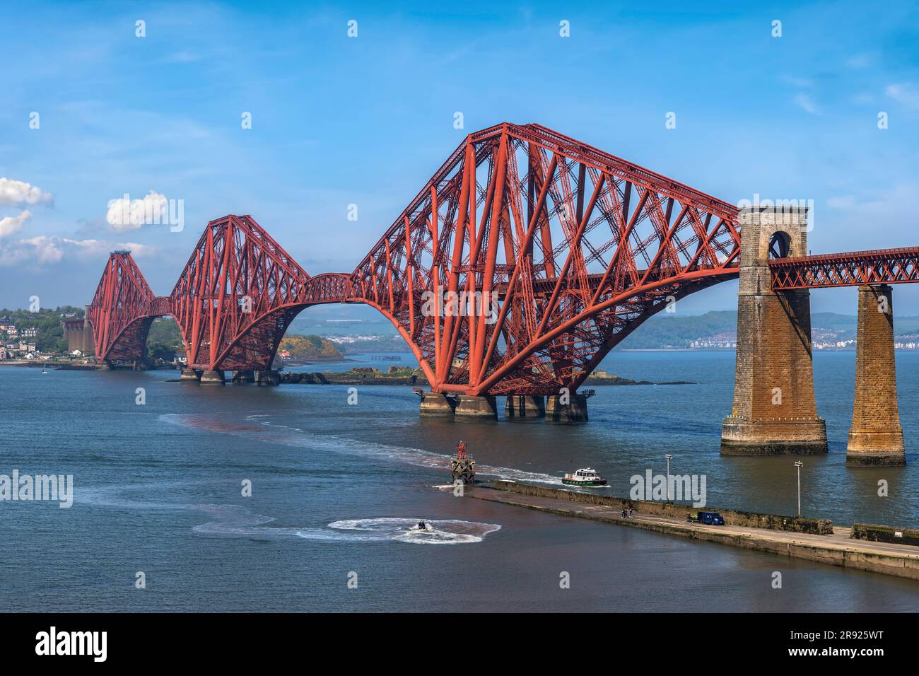 Forth rail bridge over sea in Scotland Stock Photo - Alamy