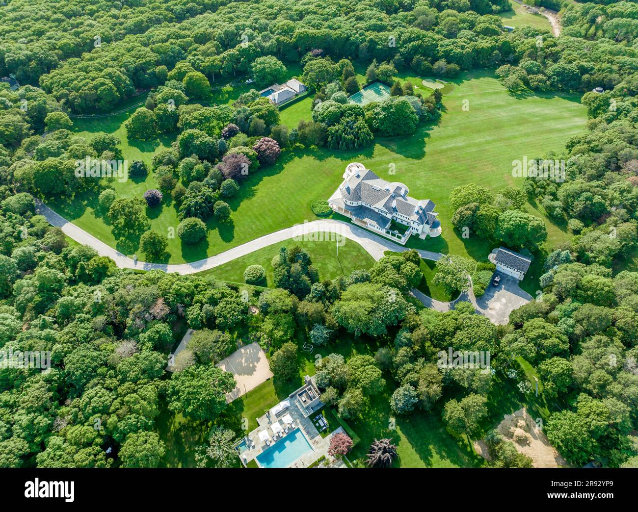 aerial view of a cross highway estate in amagansett, ny Stock Photo Alamy