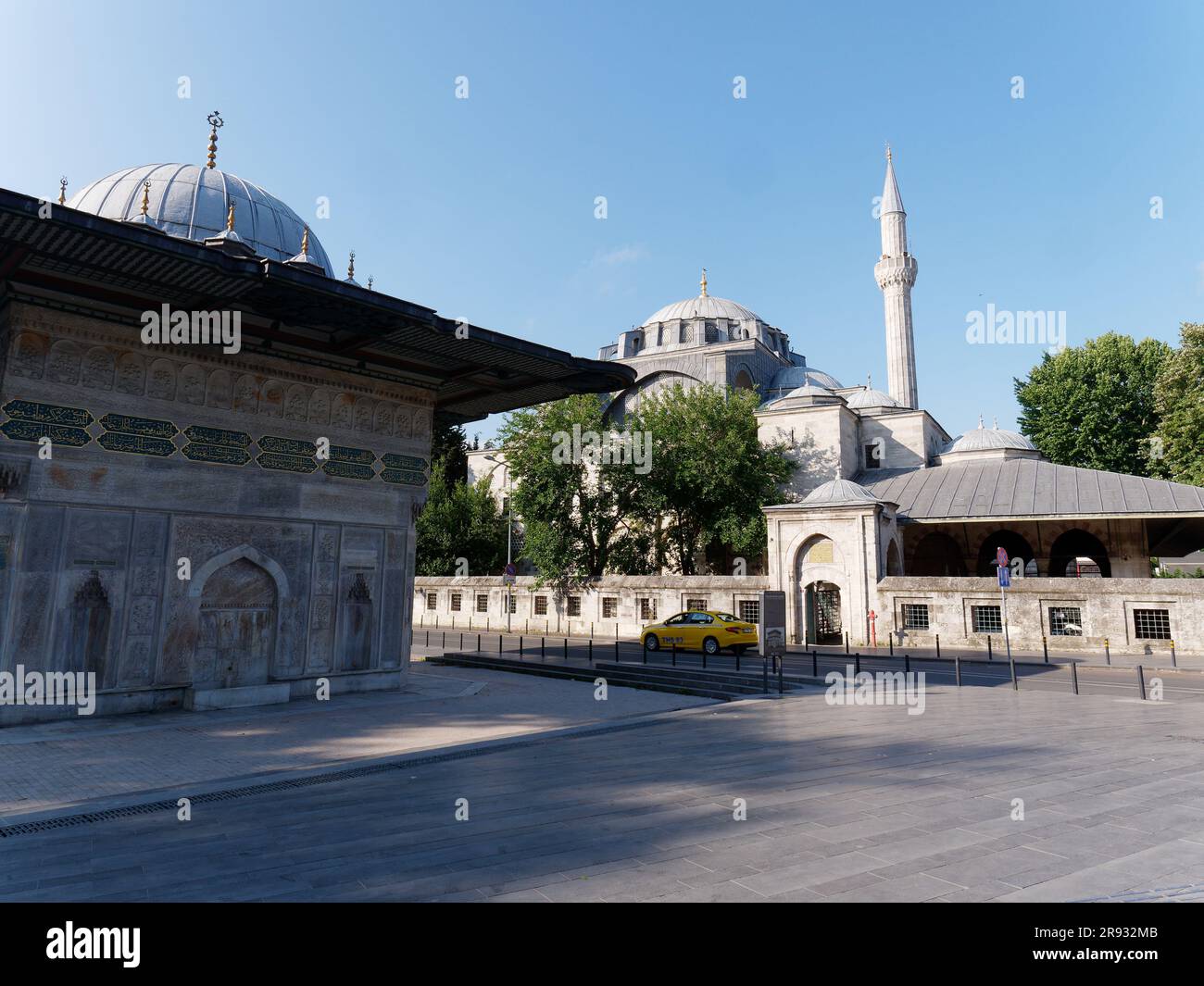 Tophane Fountain '.Mahmud Han Çeşmesi' left and Kılıç Ali Pasha Mosque right in Istanbul, Turkey Stock Photo