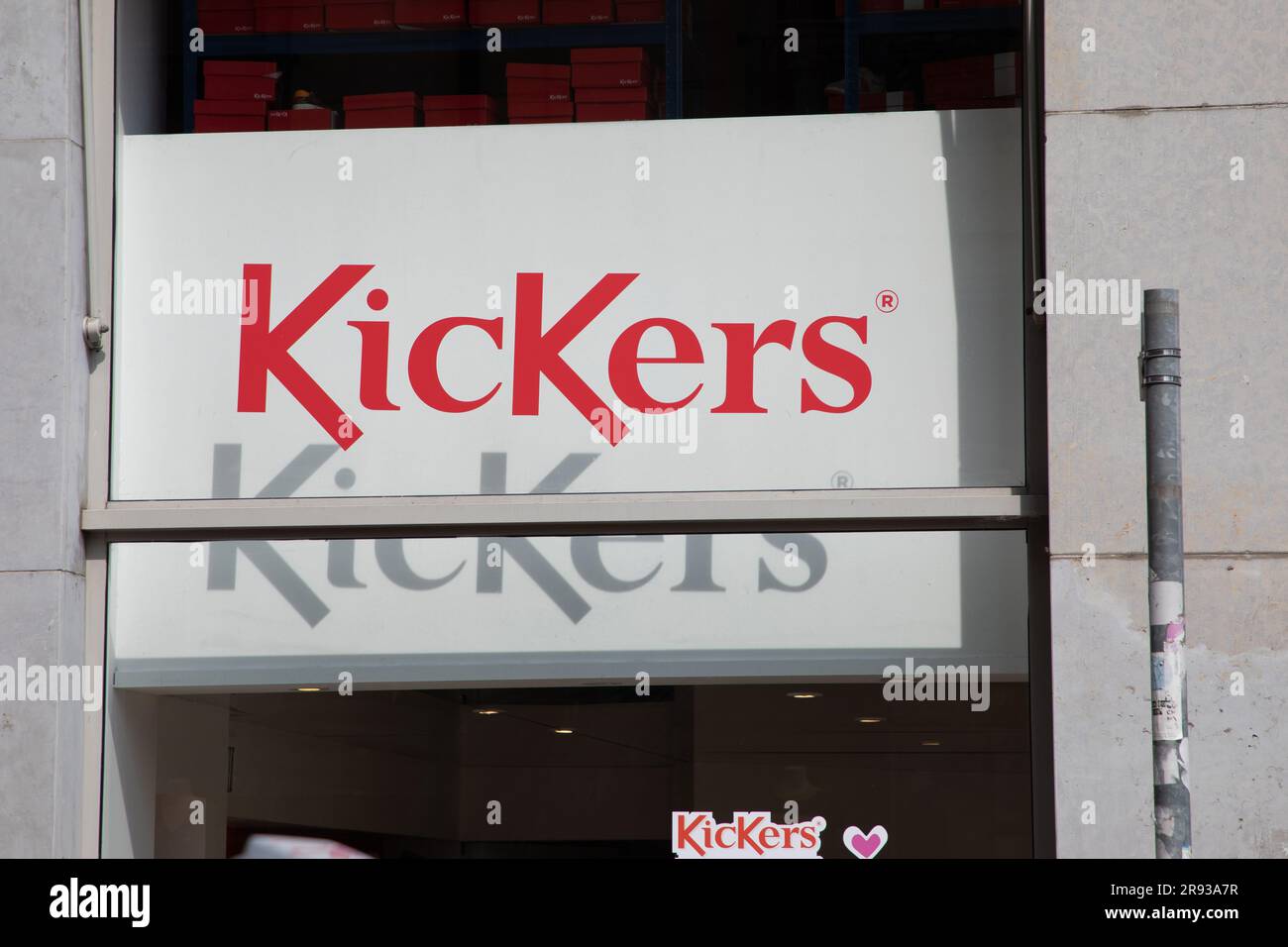 Brand kickers outlet