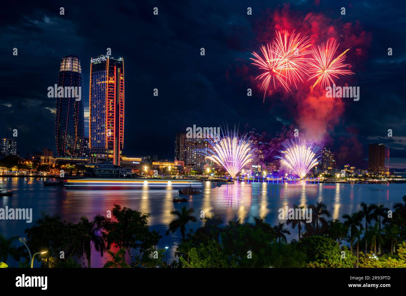 Da Nang International Fireworks Festival 2023, Da Nang city, Vietnam. Photo taken on June 2023 Stock Photo