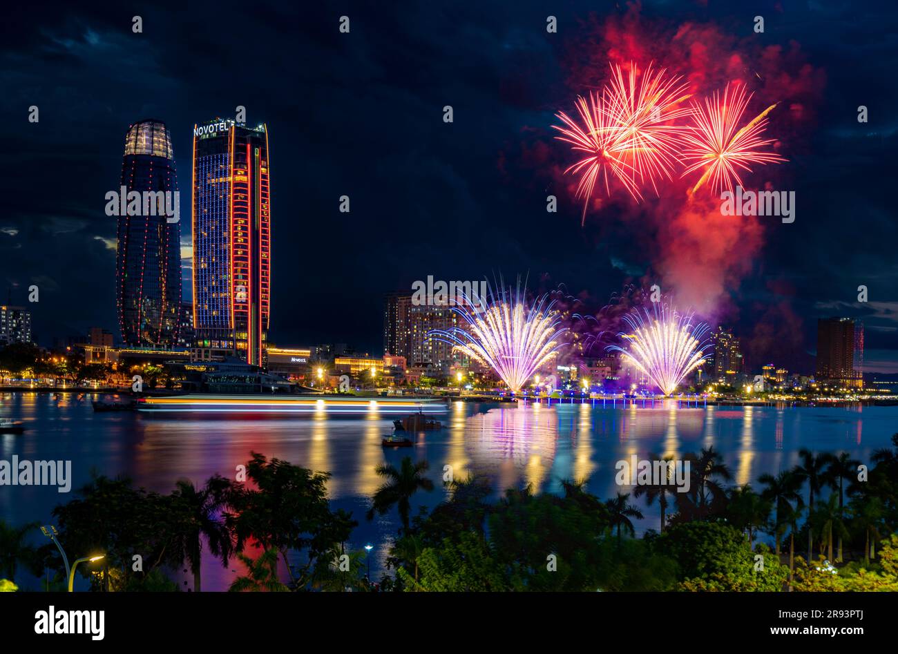 Da Nang International Fireworks Festival 2023, Da Nang city, Vietnam. Photo taken on June 2023 Stock Photo