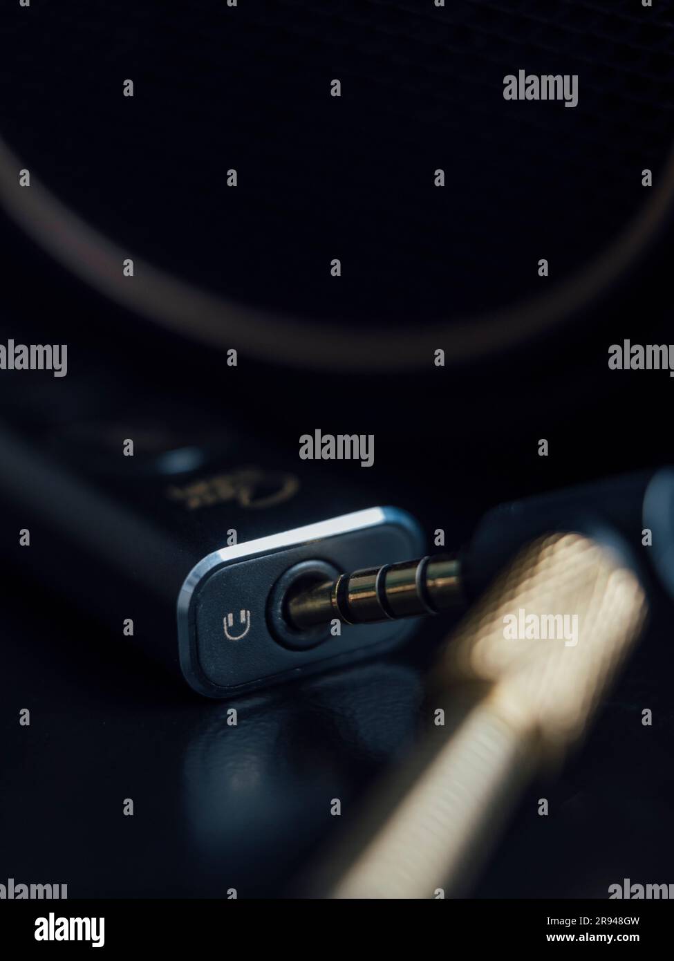 Open Backed Headphones with USB Digital Analogue Converter DAC and gold