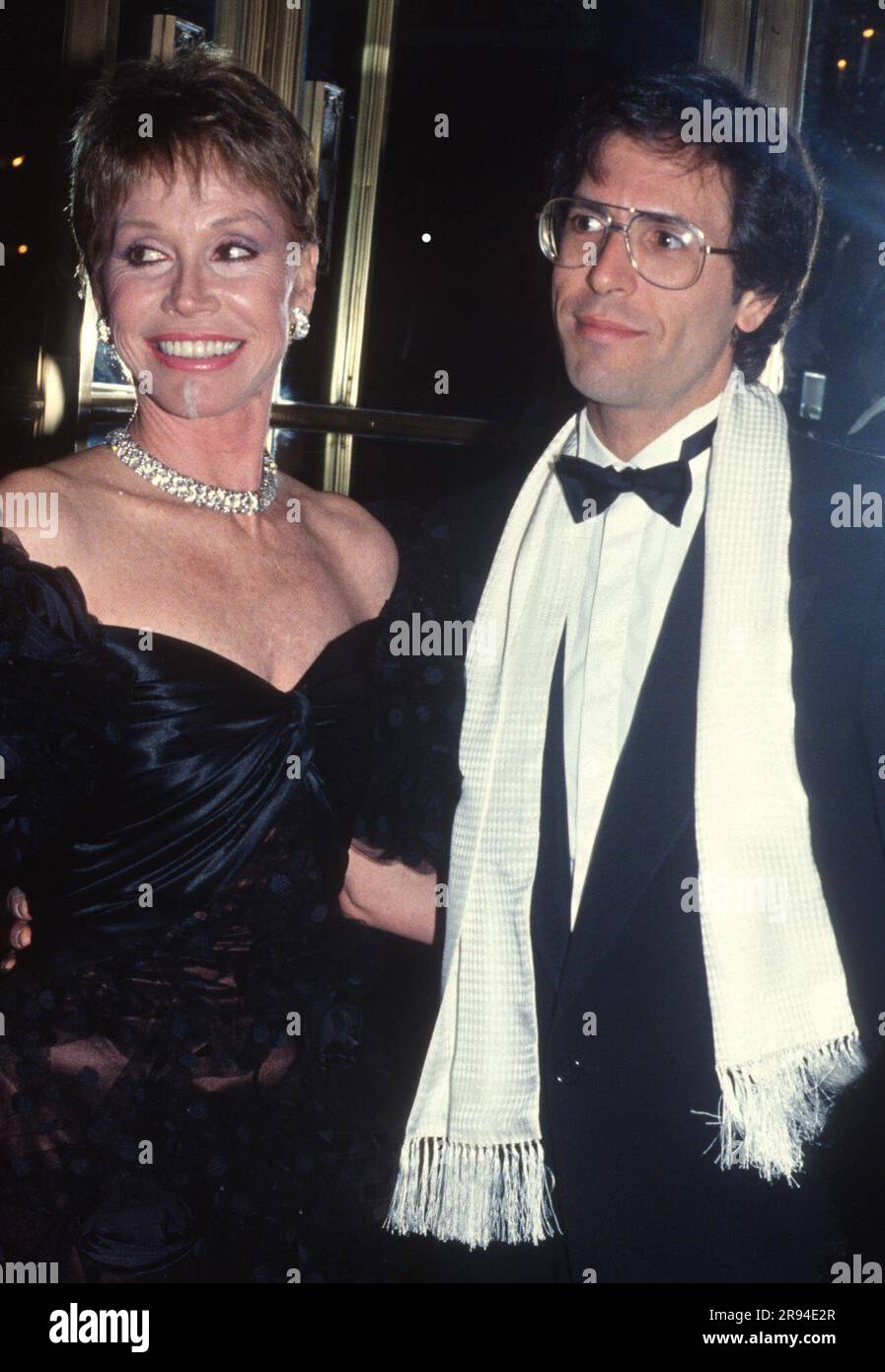 1988 Mary Tyler Moore Dr Robert Levine husband  John Barrett/PHOTOlink Stock Photo