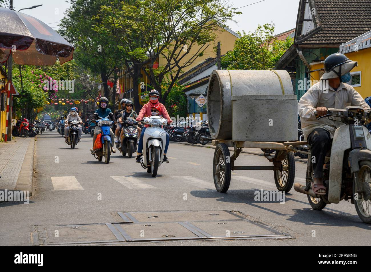 The moped is the most common motorised means of transport in Vietnam