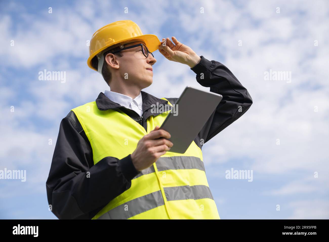 Maintenance engineer working blue hi-res stock photography and images ...