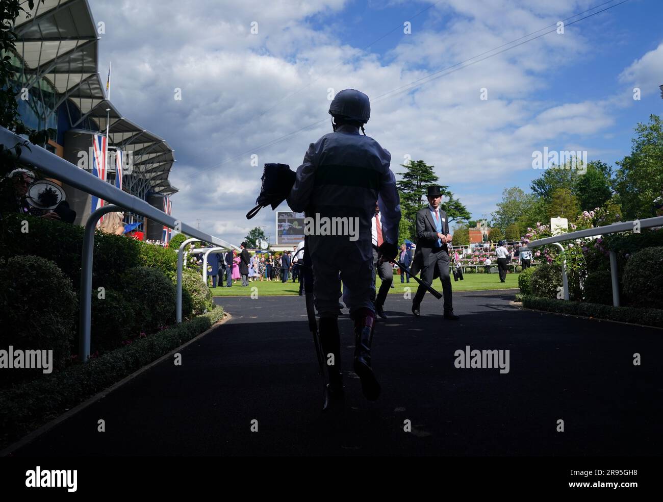 Weighing room horse racing 2023 hires stock photography and images Alamy