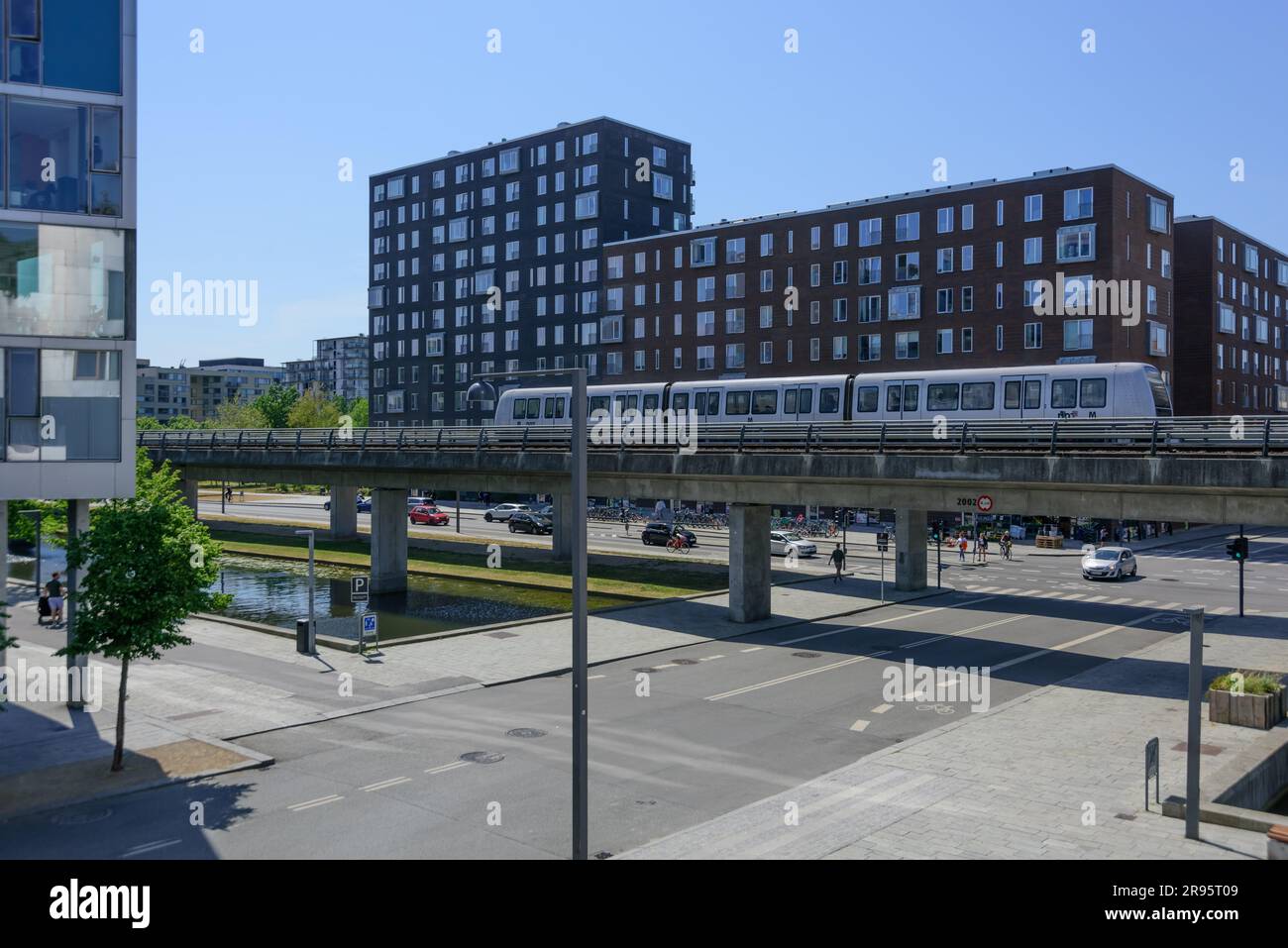 Kopenhagen, Stadtentwicklungsgebiet Ørestad, Metro // Copenhagen, City ...