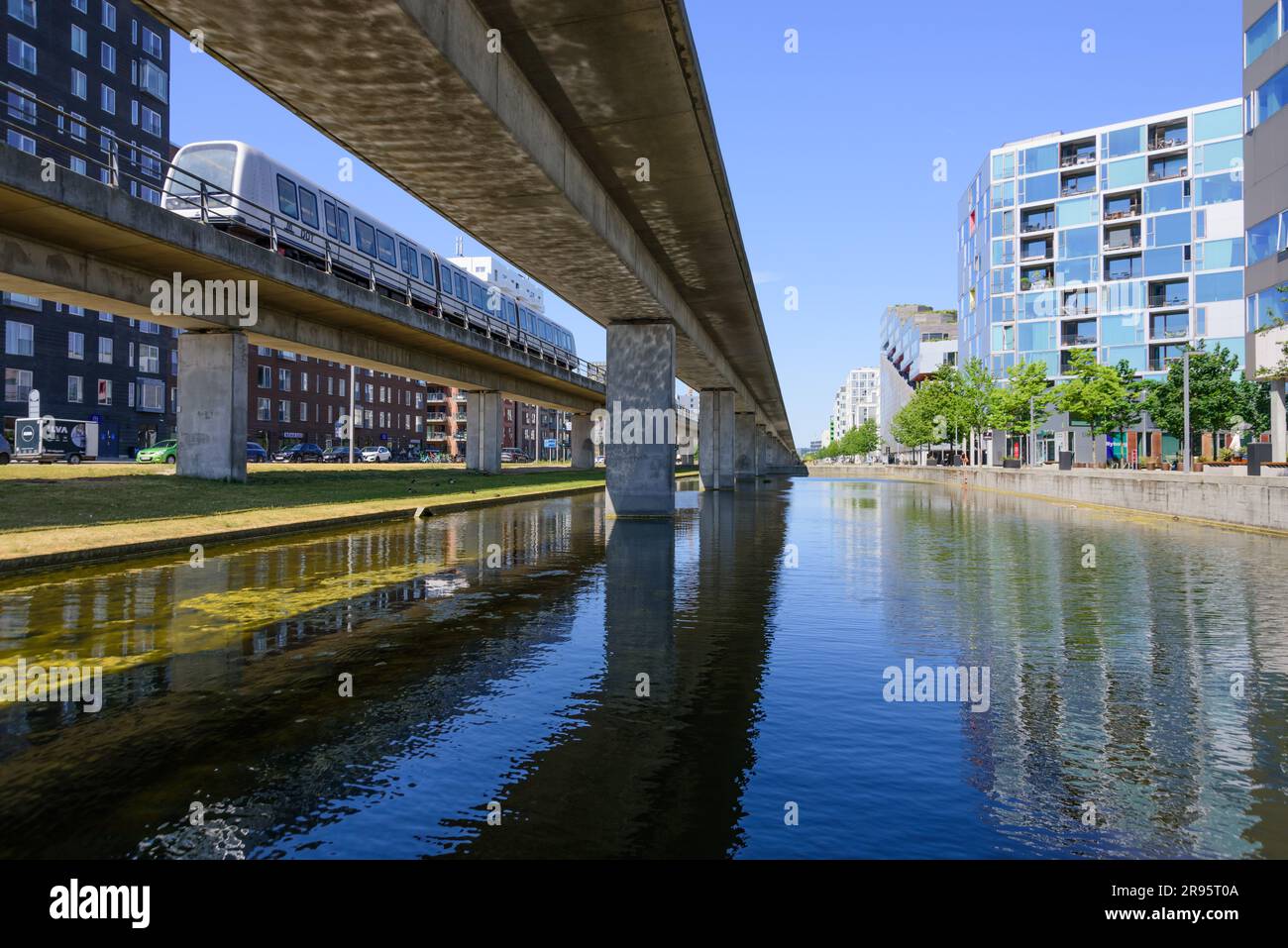 Kopenhagen, Stadtentwicklungsgebiet Ørestad, Metro // Copenhagen, City ...