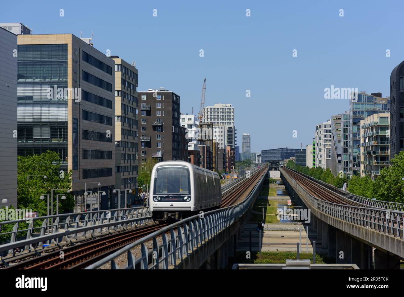Kopenhagen, Stadtentwicklungsgebiet Ørestad, Metro // Copenhagen, City ...