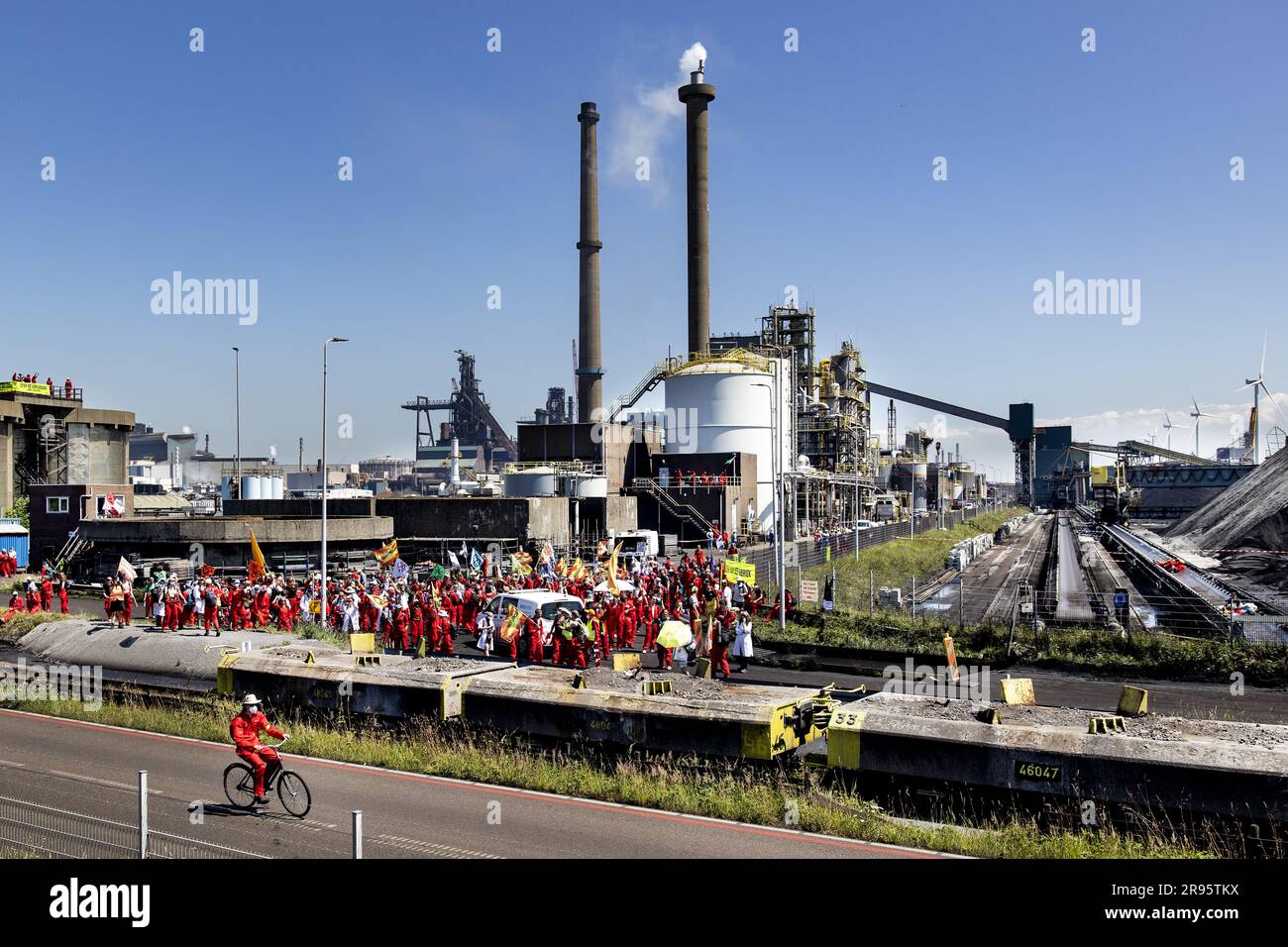 IJMUIDEN - The band Hang Youth performs for the climate activists who  demonstrate at steel factory Tata Steel IJmuiden. Action groups and local  residents want the government to intervene against the company's