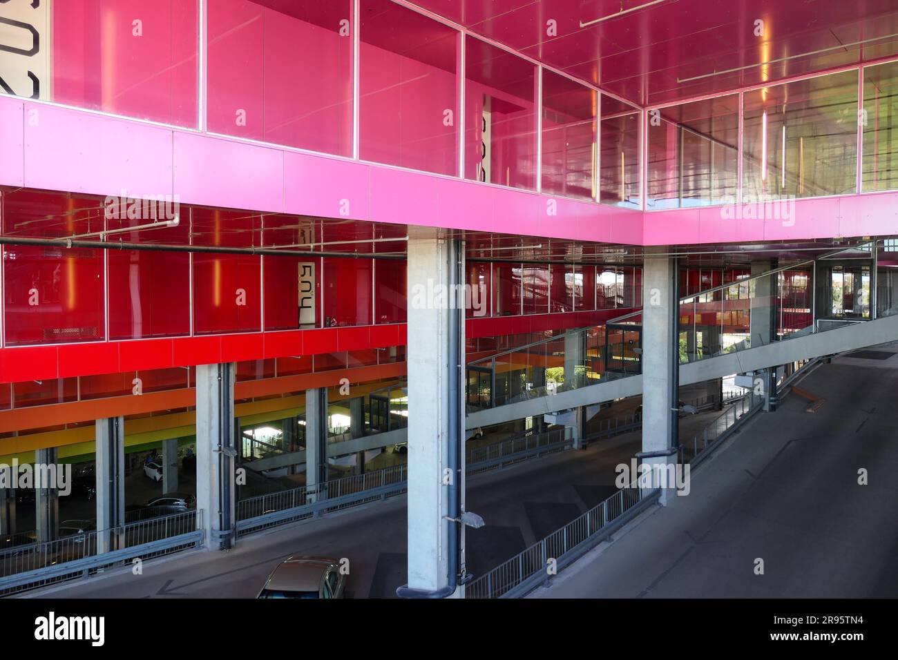 Kopenhagen, Stadtentwicklungsgebiet Ørestad, Hügelhaus // Copenhagen, City Development Area Ørestad, Mountain Dwellings Stock Photo