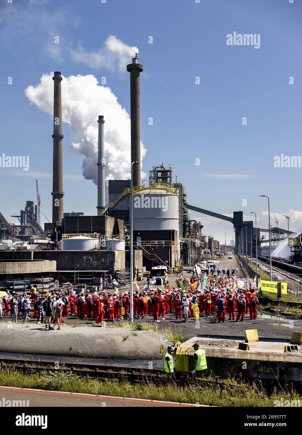 IJMUIDEN - Climate activists demonstrate at steel factory Tata Steel  IJmuiden. Action groups and local residents want the government to  intervene against the company's emissions and the health damage this  causes. ANP