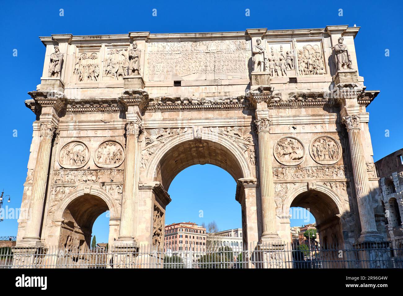 The Arch of Constantine near the Colosseum in Rome, Italy Stock Photo ...