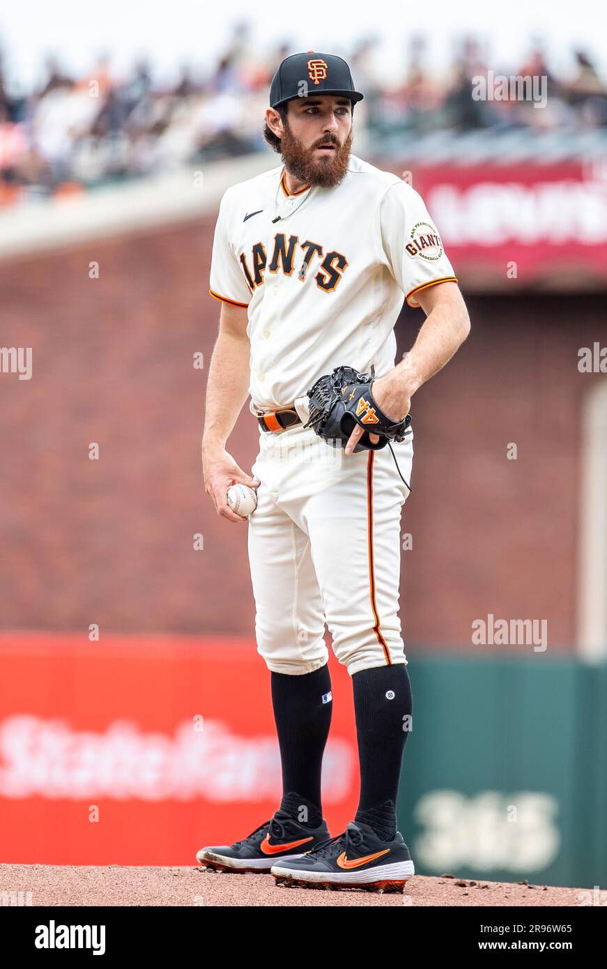 San francisco relief pitcher ryan walker hi-res stock photography and ...