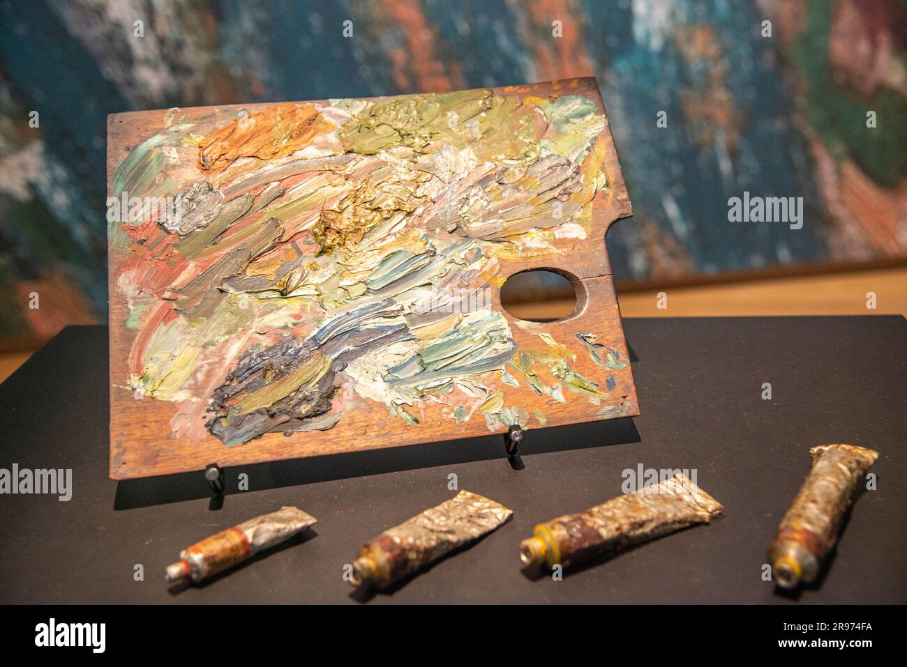 Van Gogh wooden paint palette on display at the Van Gogh Museum in Amsterdam Stock Photo Alamy